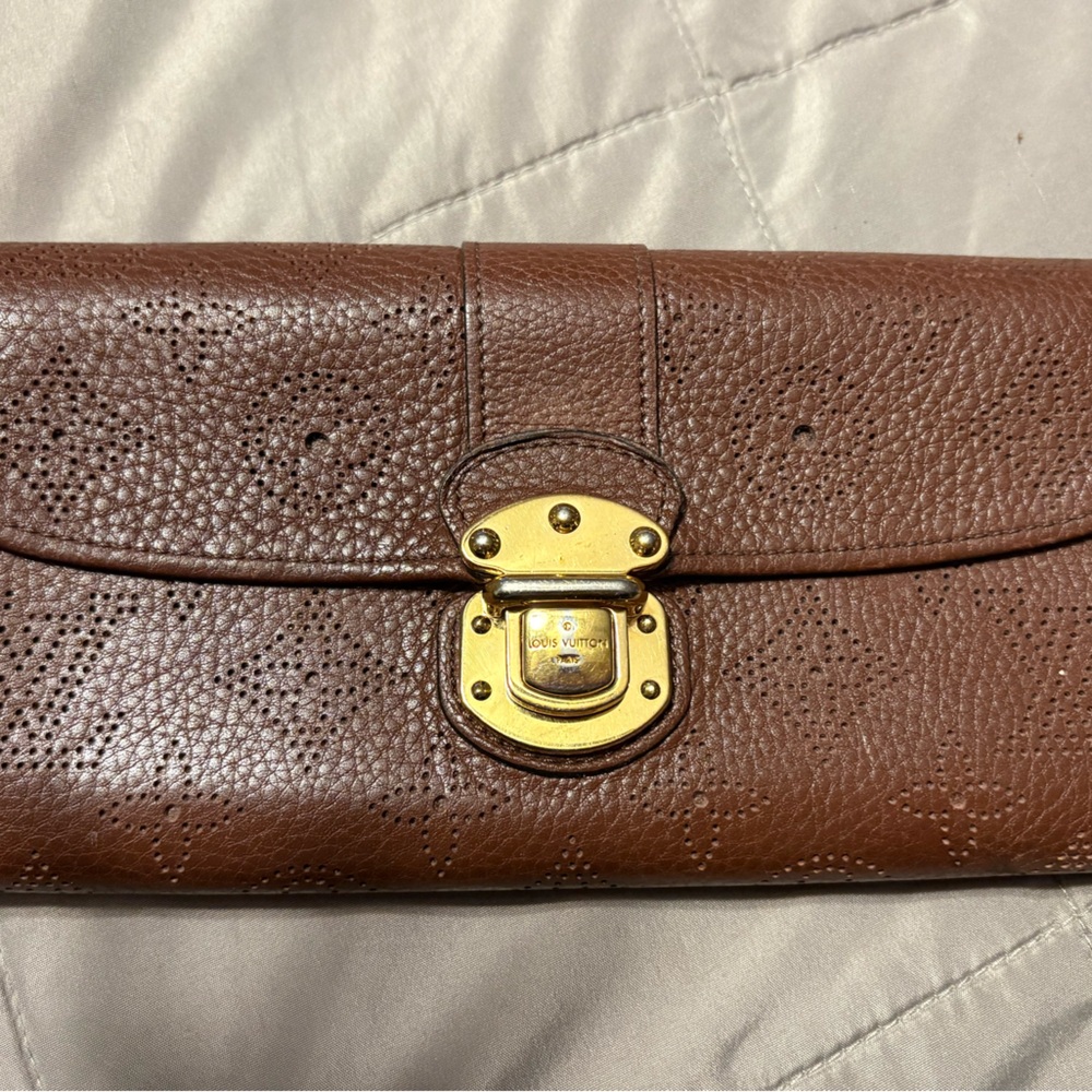 Louis Vuitton Mahina Amelia long wallet